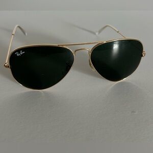 Ray-Ban Aviators Gold Frame Sunglasses with Dark Lenses
